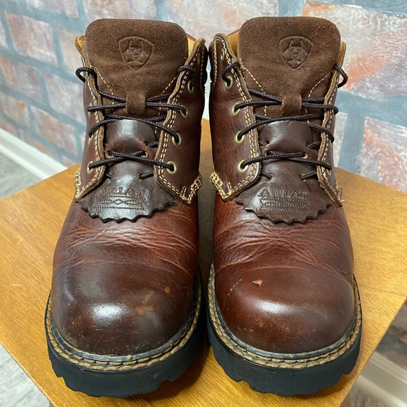 Ariat Shoes - 🔥CLOSET CLEAR OUT • ARIAT women’s size 8B Canyon Western Work Brown Leather.